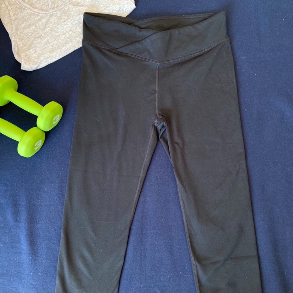 🍋 3/$25 Fabletics Winn Powerhold Capri